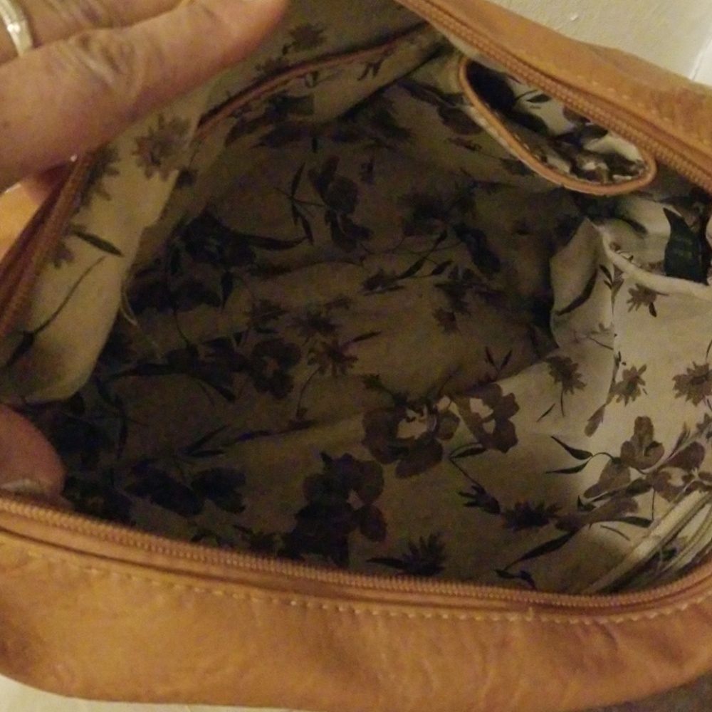 Handbag - Picture 4 of 6